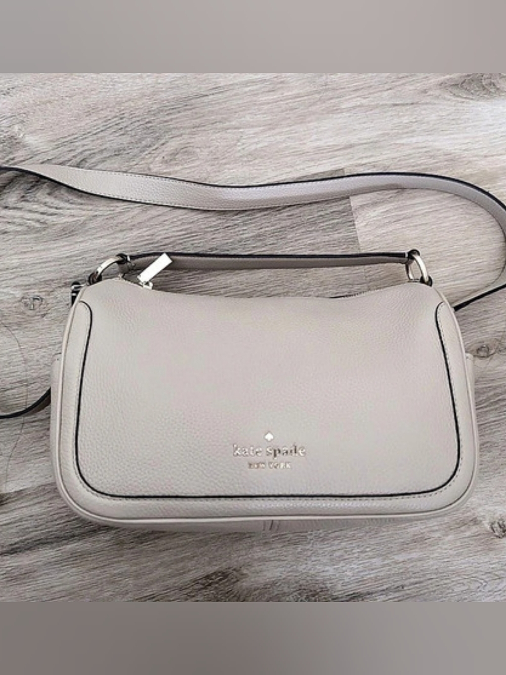 Kate Spade K6047 Light Sand Pebbled Leather Shoulder Crossbody Bag Beige EUC
